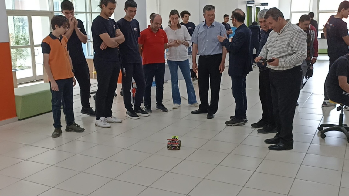 Fizik Dersi Yıl Sonu Proje Sergimizi Gerçekleştirdik.